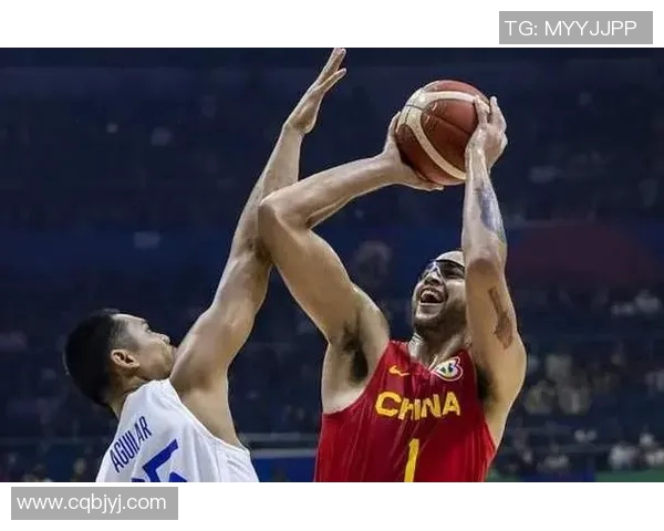 马刺主场大胜中国男篮，展现超强实力引发外界热议