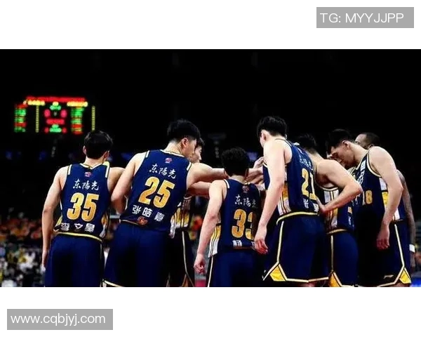 首钢队与广州男篮激战正酣谁能在CBA赛场上笑到最后